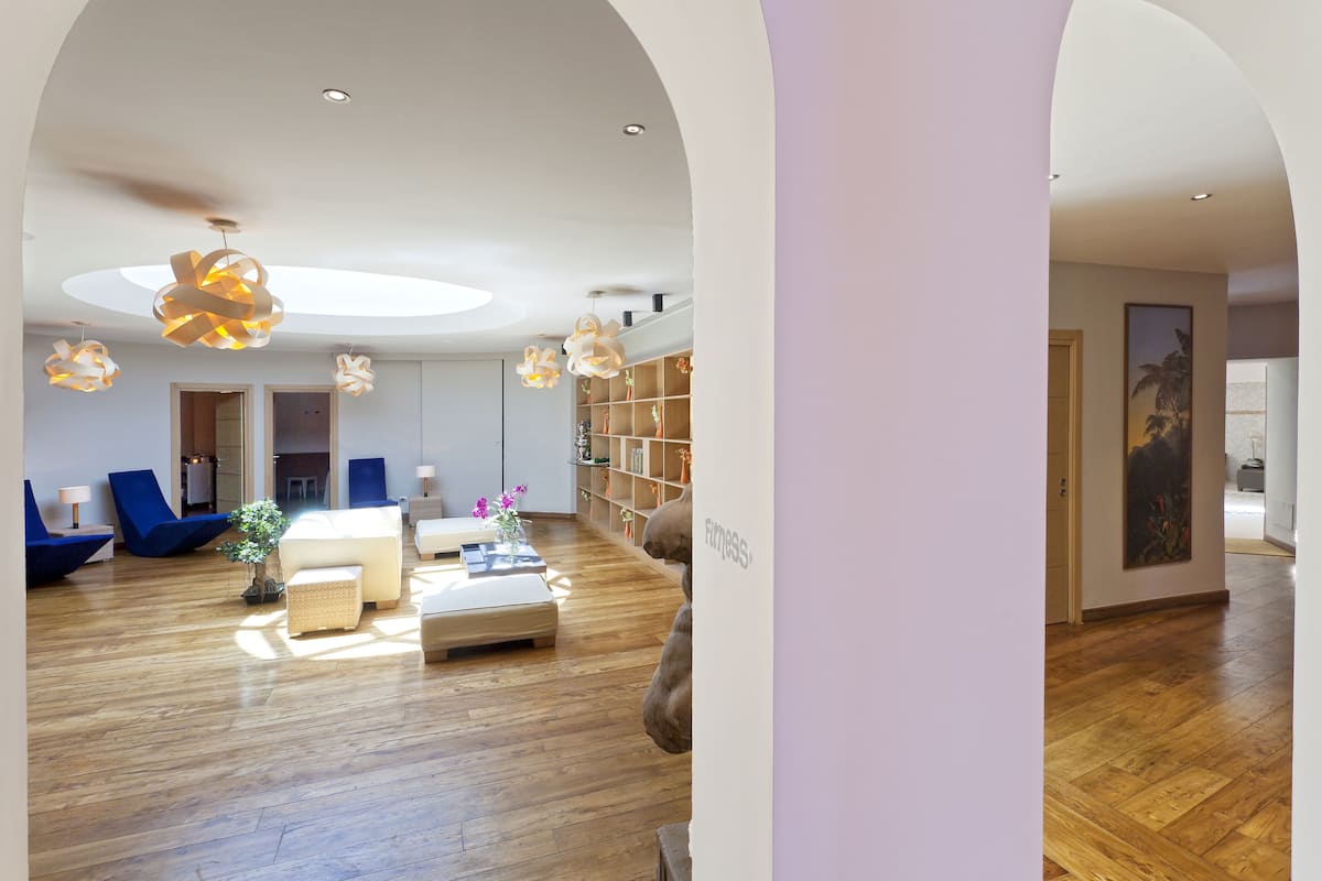 couples treatment room(s), hot springs/mineral springs, body treatments