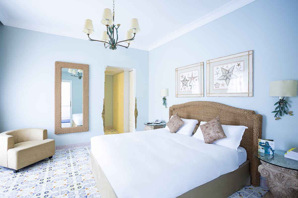 1 bedroom, premium bedding, down duvets, minibar
