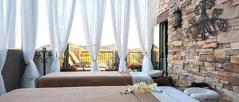 Espace de soins pour les couples, soins corporels, soins d'aromathérapie