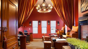 Couples treatment rooms, body treatments, aromatherapy