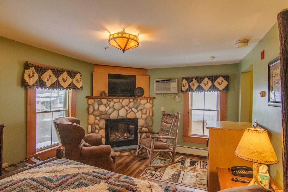 Classic Room, 1 Queen Bed