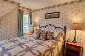 Traditional Room, 1 Queen Bed
