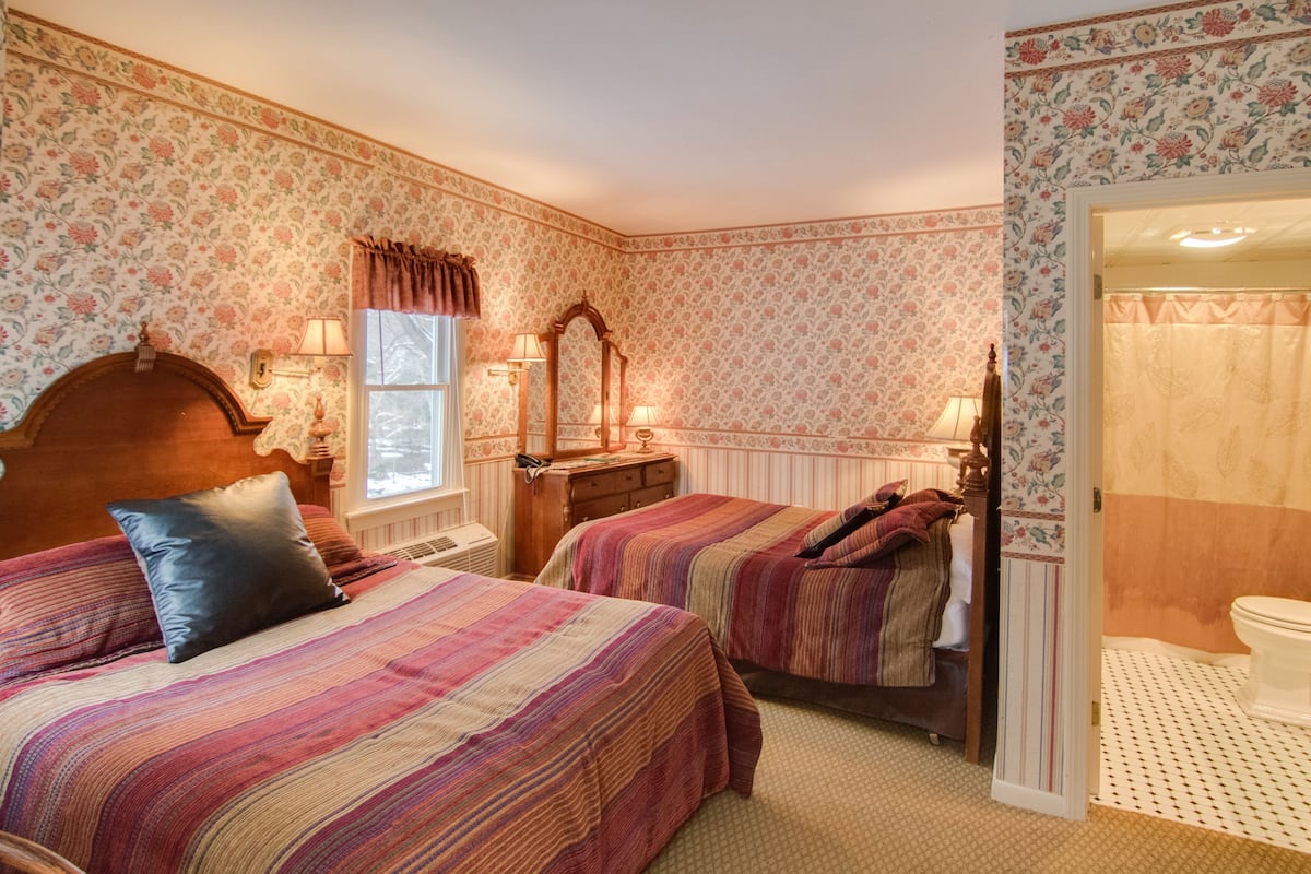 Traditional Room, 2 Double Beds