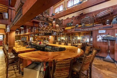 Woodstock Inn Station & Brewery