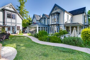 Garden - Winchester Inn (Ashland)