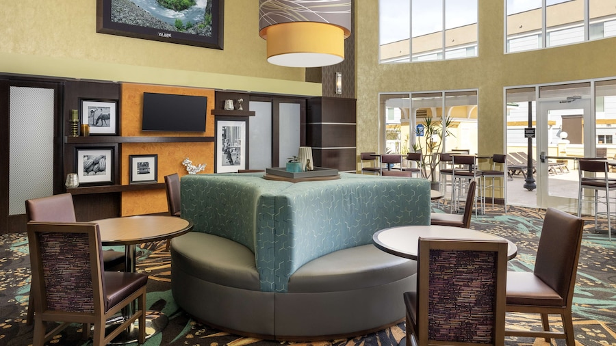 Hampton Inn & Suites Lake City