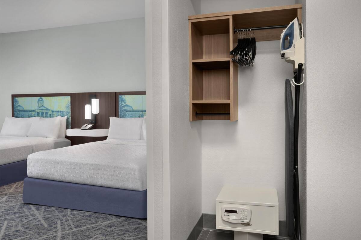 Premium bedding, in-room safe, desk, blackout curtains