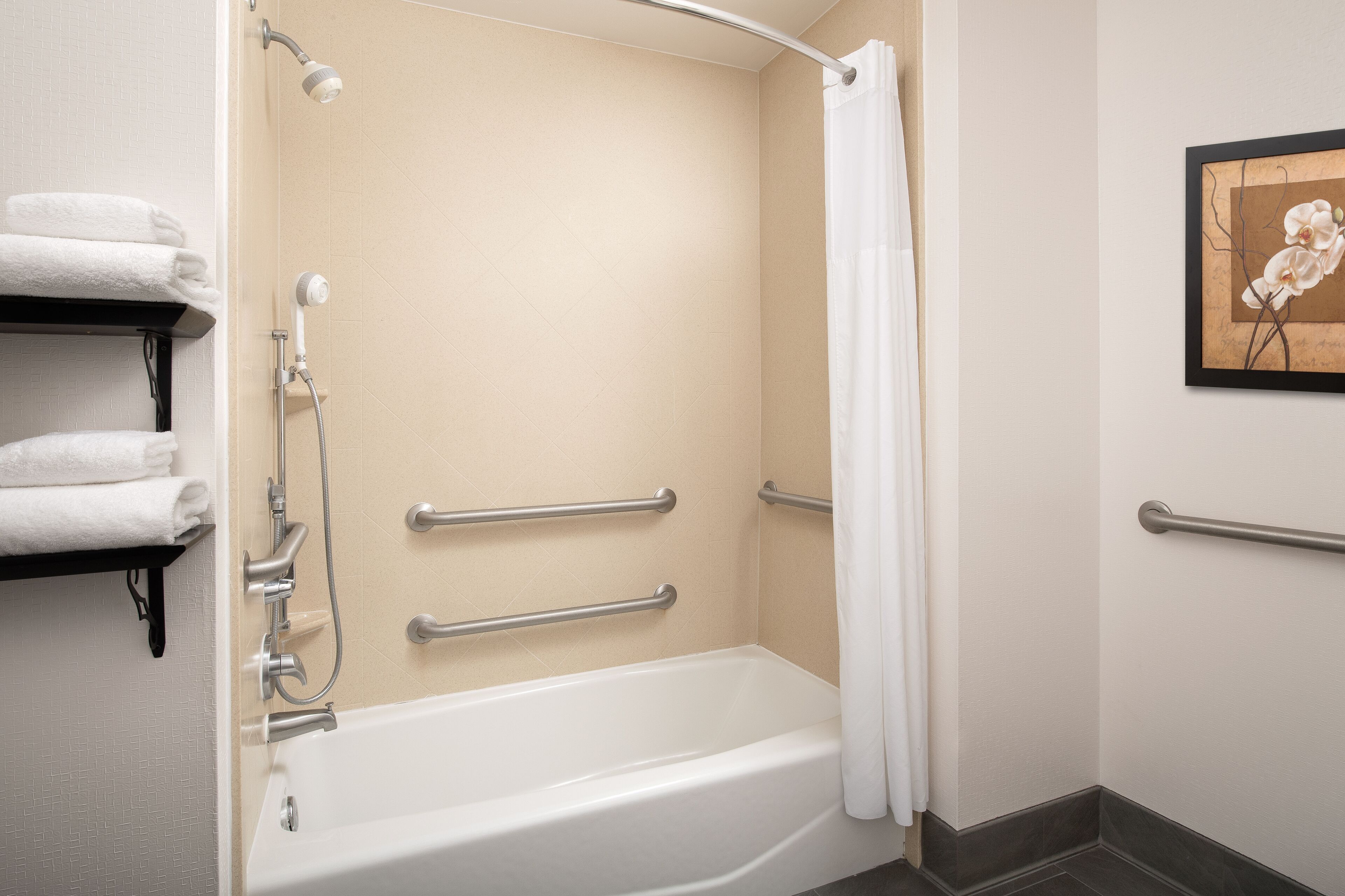 two queen beds, non-smoking (mob hear tub) | bathroom | free toiletries, hair dryer, towels