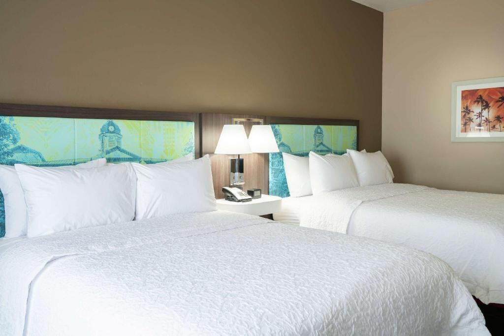 Premium bedding, in-room safe, desk, blackout drapes