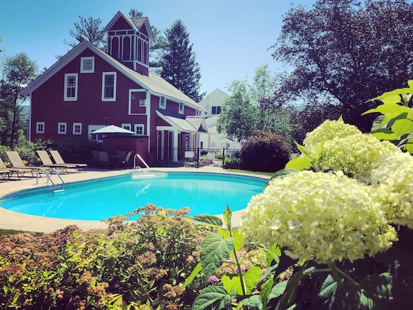 Seasonal outdoor pool