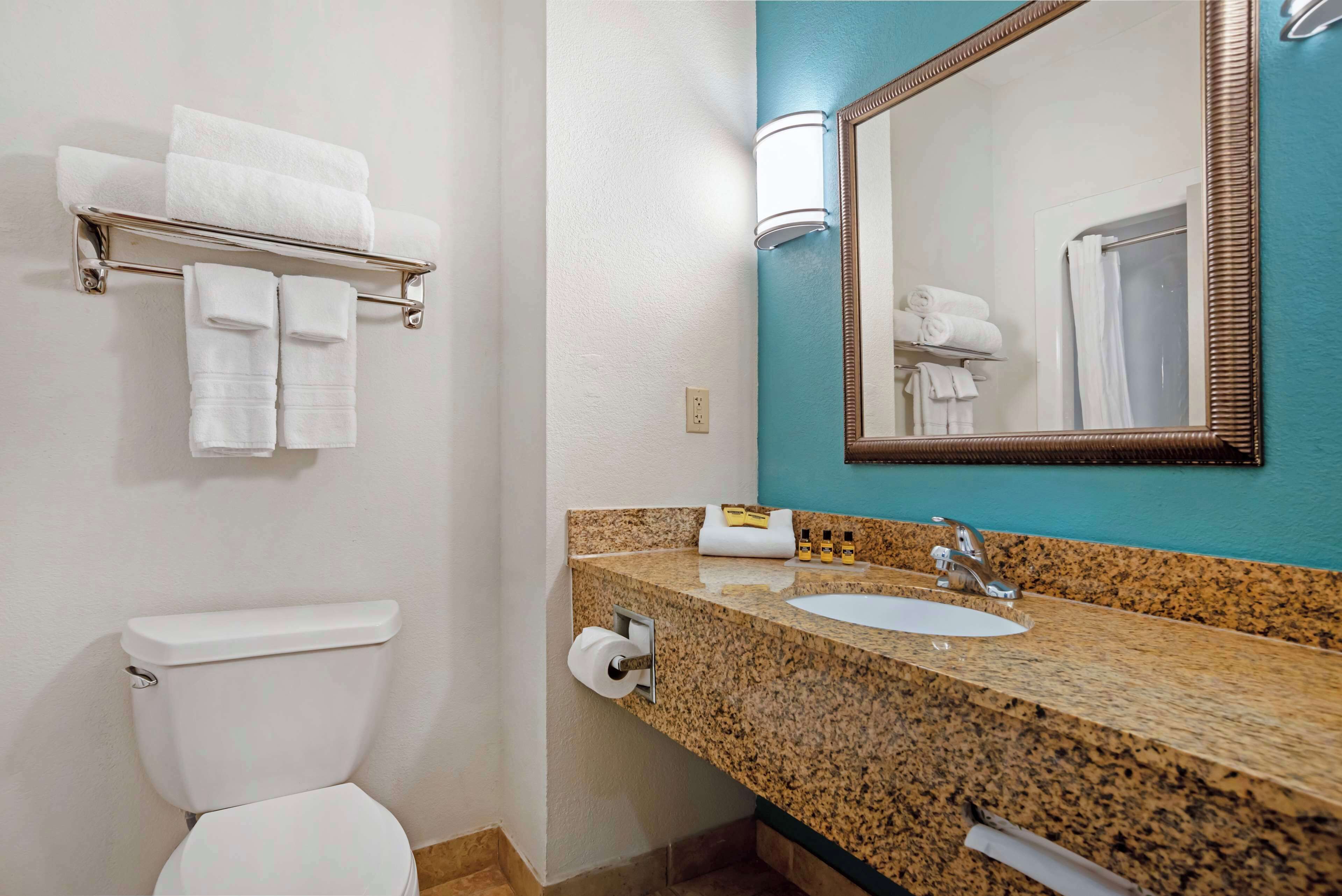 Photo - Best Western Plus Blue Angel Inn