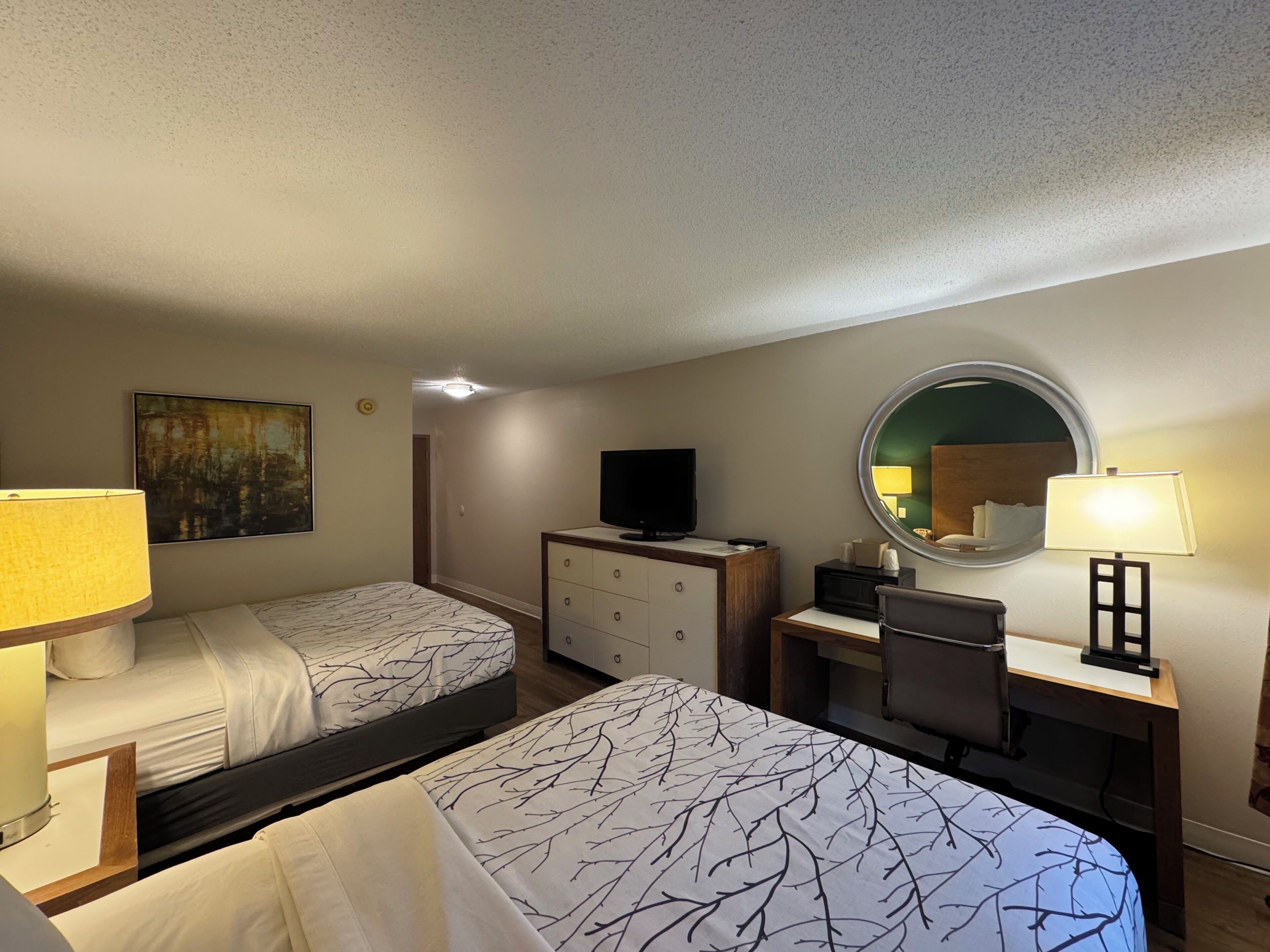 Basic Room | Blackout drapes, iron/ironing board, free WiFi, bed sheets