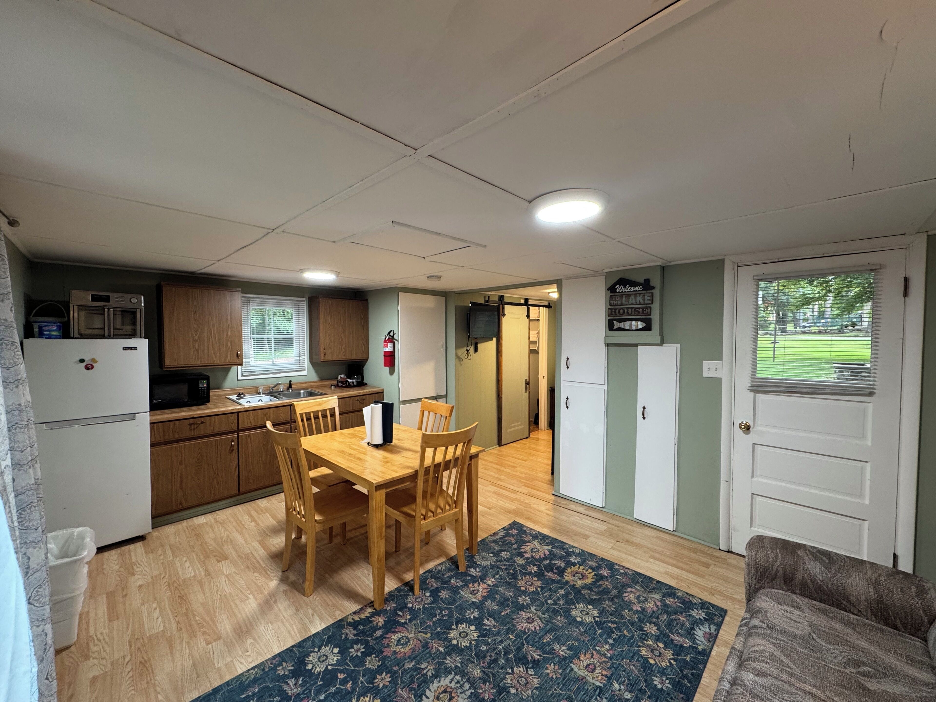 Basic Cabin | Blackout drapes, iron/ironing board, free WiFi, bed sheets