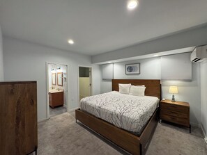 Deluxe Studio Suite | Blackout drapes, iron/ironing board, free WiFi, bed sheets - St Croix Inn Solon Springs  (Solon Springs)