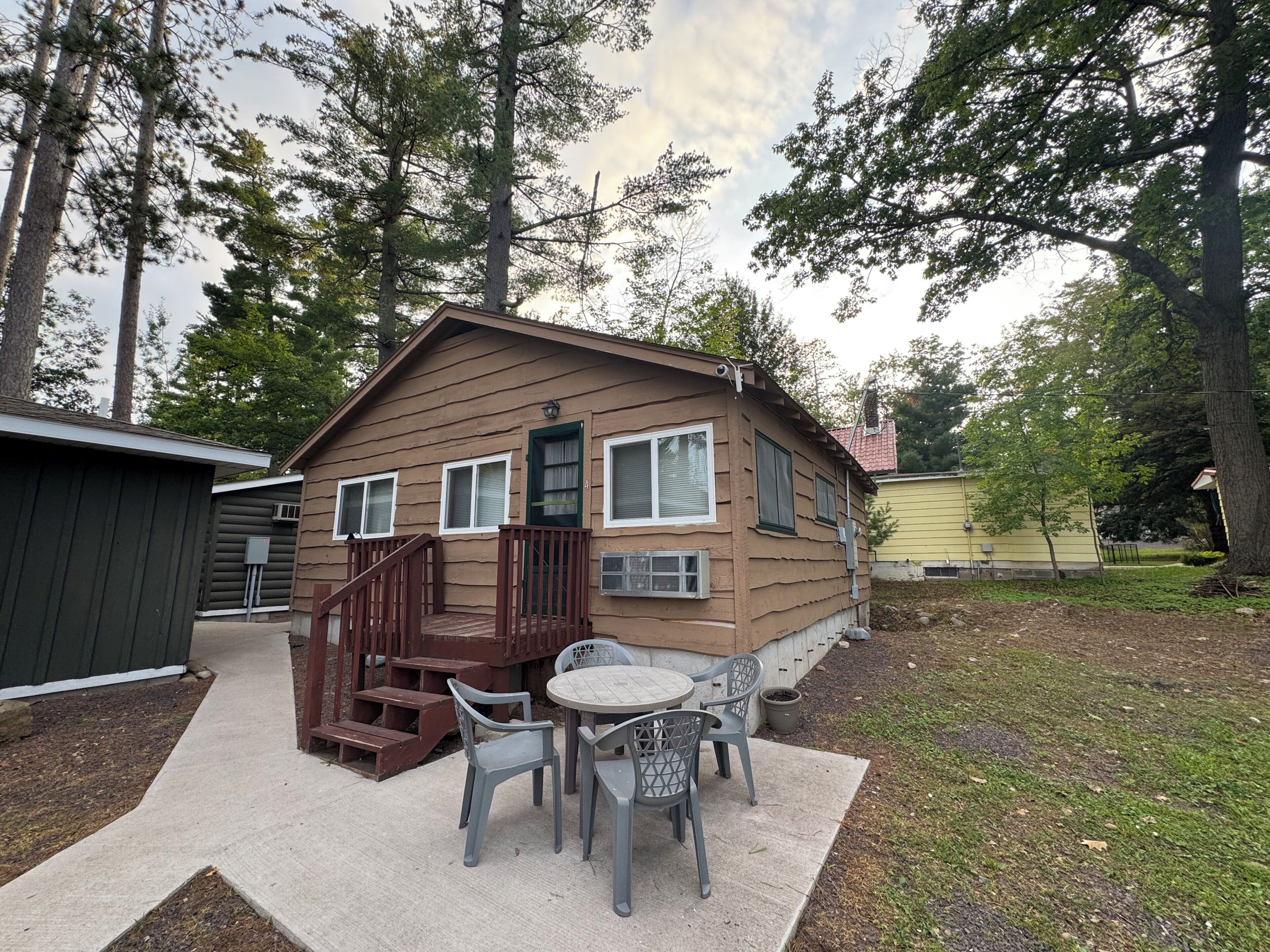 Chalet rustique Deluxe | Rideaux d’obscurcissement, fer et planche à repasser