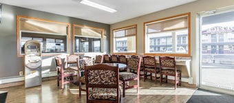 Empire Inn & Suites