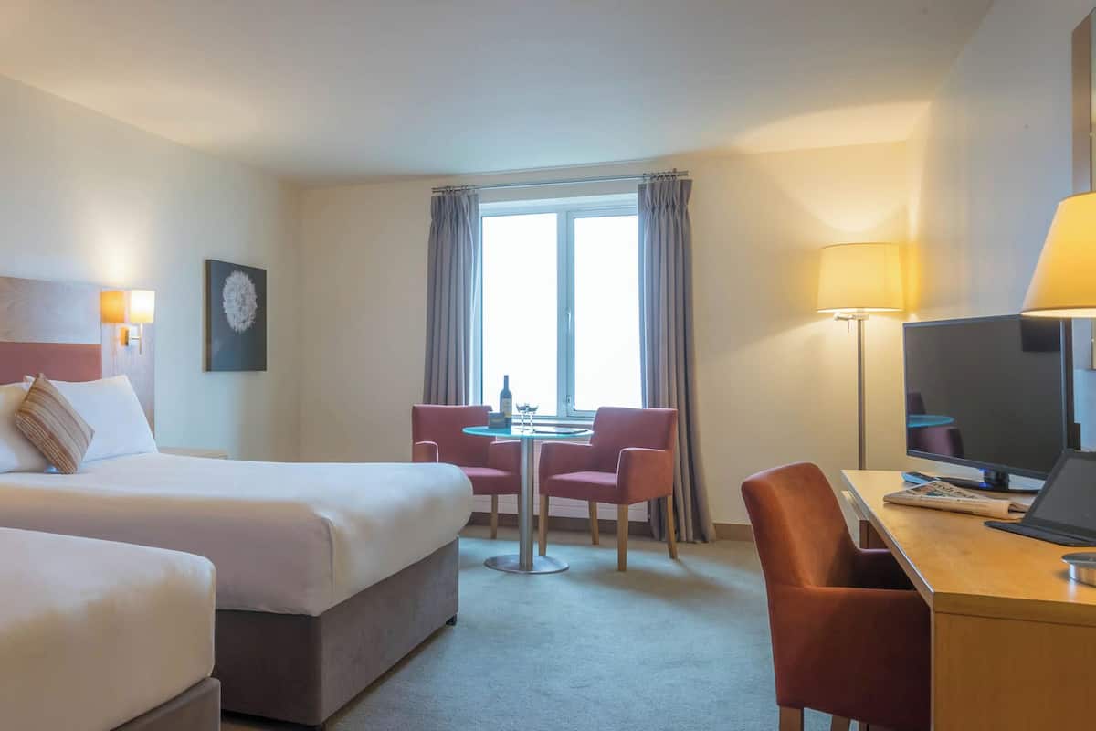 In-room safe, desk, soundproofing, iron/ironing board
