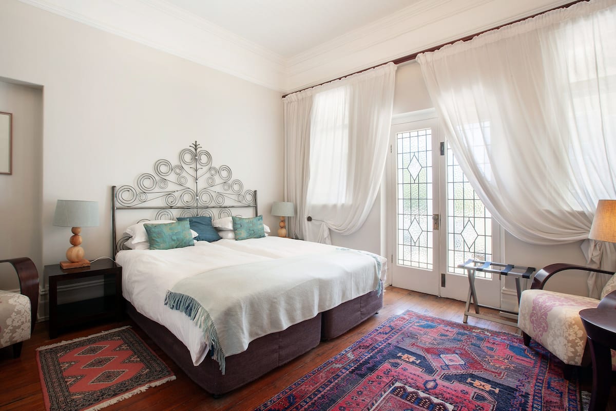 Frette Italian sheets, premium bedding, Select Comfort beds