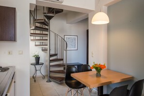 Family Maisonette Sea-Front | In-room dining - Corinna Mare (Chania)