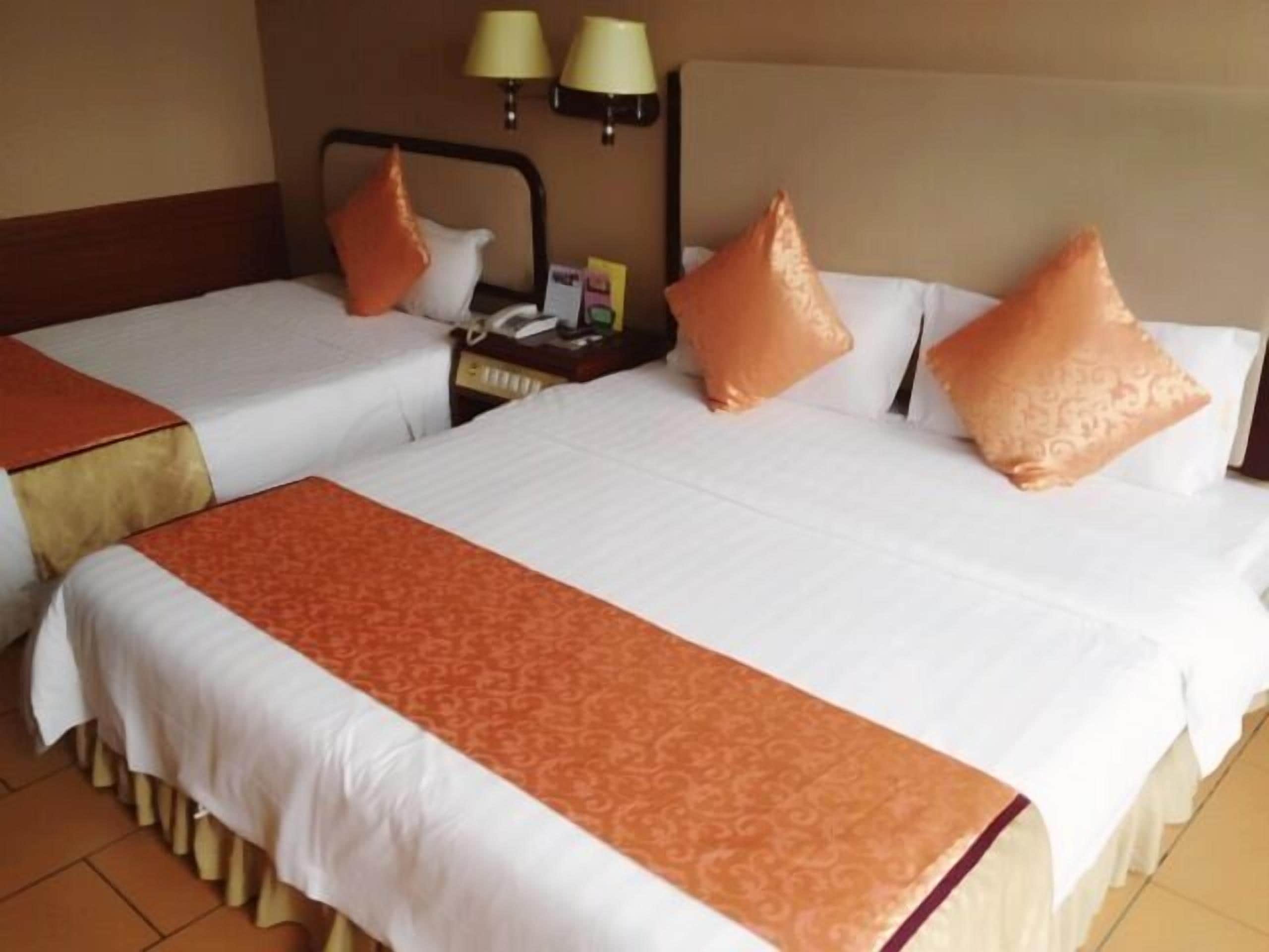 In-room safe, free wired internet, alarm clocks