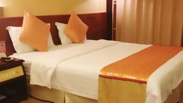 In-room safe, free wired Internet, alarm clocks