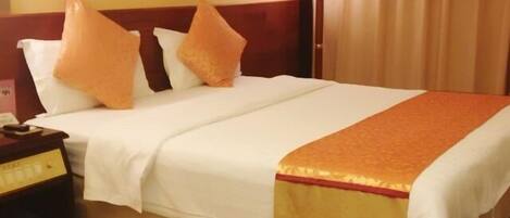 In-room safe, free wired Internet, alarm clocks
