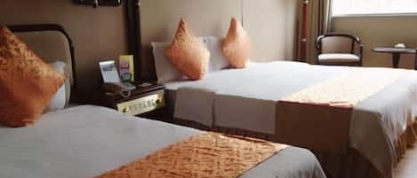 Pengeskab på værelset, gratis internetforbindelse via kabel, vækkeur