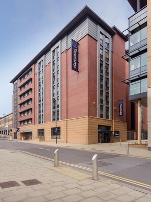Exterior - Travelodge Sheffield Central (Sheffield)