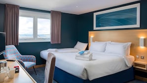Room - Travelodge Stansted Great Dunmow (Dunmow)
