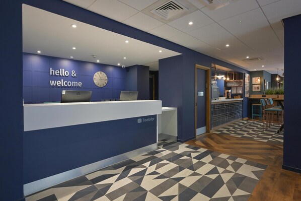 Lobby - Travelodge Stansted Great Dunmow (Dunmow)
