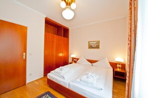Hypo-allergenic bedding, minibar, in-room safe, soundproofing - Hotel Sanotel (Bad Gastein)