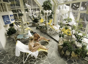 桑拿、热水浴缸、身体护理、芳香疗法、面部护理、脚底按摩