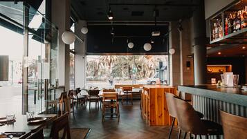 Bar (in der Unterkunft)