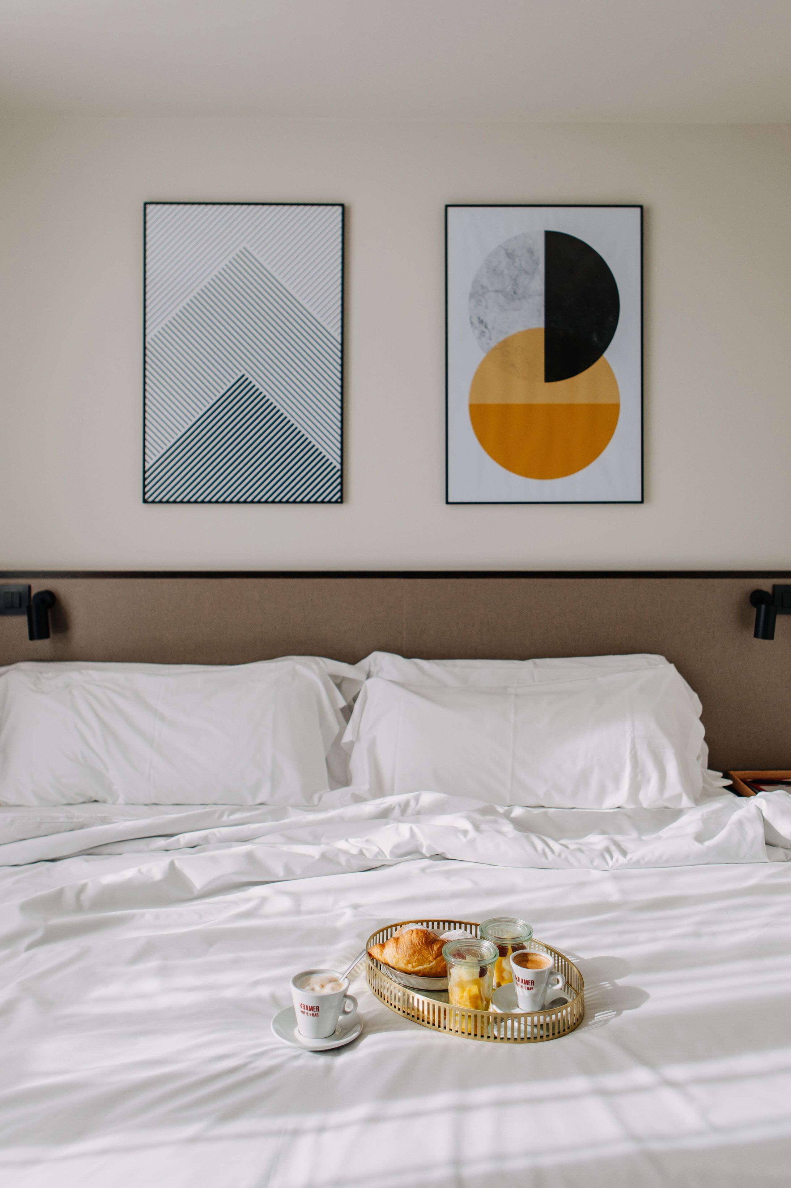 2 bedrooms, minibar, in-room safe, desk