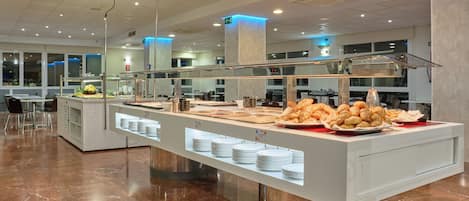 Daily buffet breakfast (EUR 14 per person)