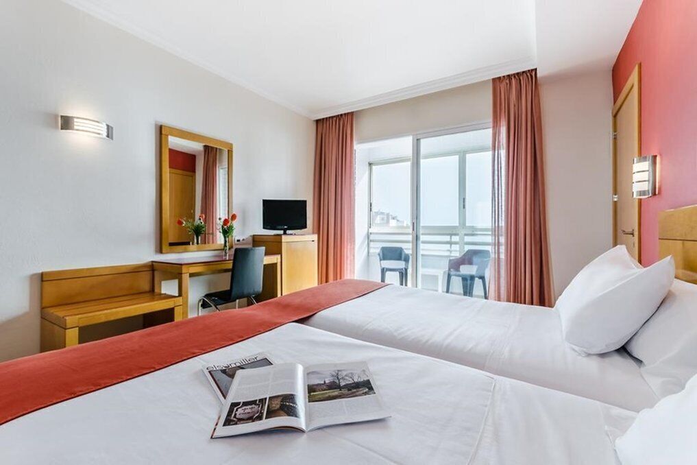 Minibar, in-room safe, desk, blackout curtains