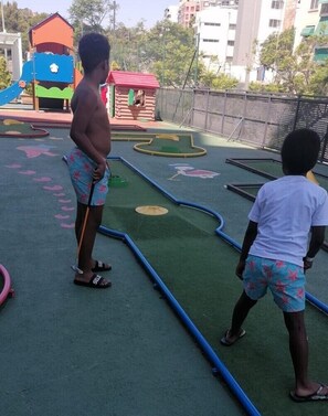 Área de juegos infantiles al aire libre
