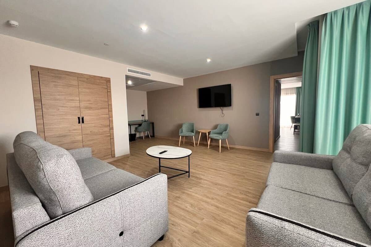 1 bedroom, minibar, in-room safe, desk