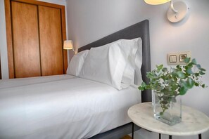 Premium bedding, minibar, in-room safe, desk - Sercotel Tribuna Málaga (Málaga)