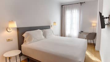 Superior Double Room, City View | Premium bedding, minibar, in-room safe, desk
