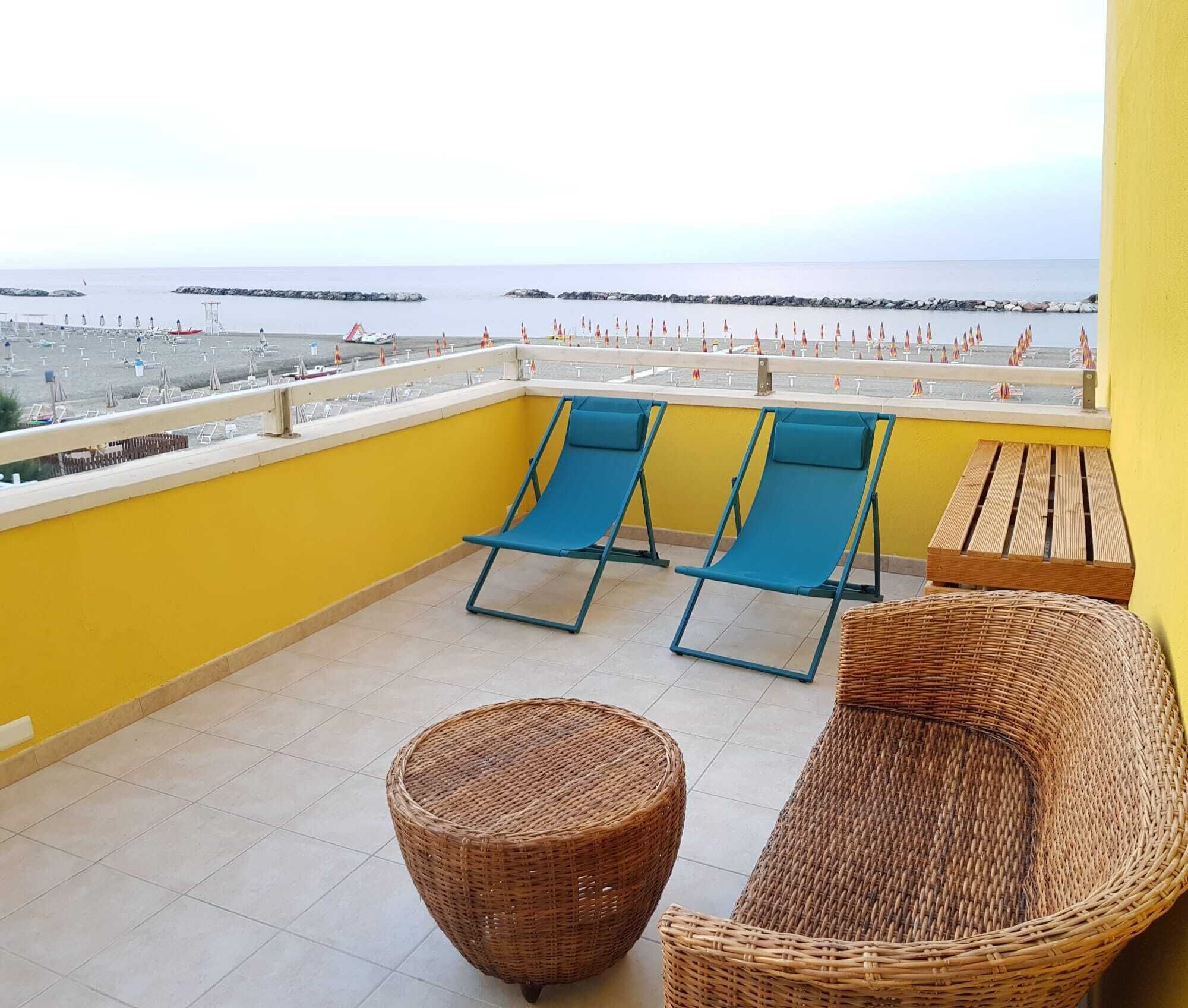Romantische Suite, 2 Schlafzimmer, Whirlpool, Meerseite (Madreperla) | Terrasse/Patio
