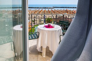 Family Room | Beach/ocean view - Hotel Estate (Rimini)