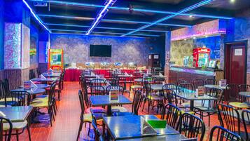 Daily buffet breakfast (AED 45 per person)