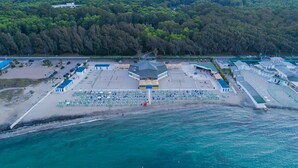Private beach, sun loungers, beach umbrellas - Campoverde Village-Residence (Vernole)