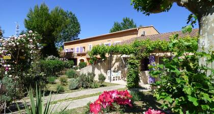 AppartHotel Festival Sud Suites - Gare TGV