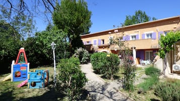 BBQ/picnic area