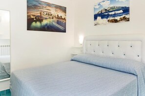 Premium bedding, in-room safe, desk, blackout curtains - Hotel Carmencita (Anacapri)