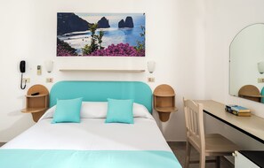 Standaard kamer, 1 twee- of 2 eenpersoonsbedden, balkon | Uitzicht vanuit de kamer