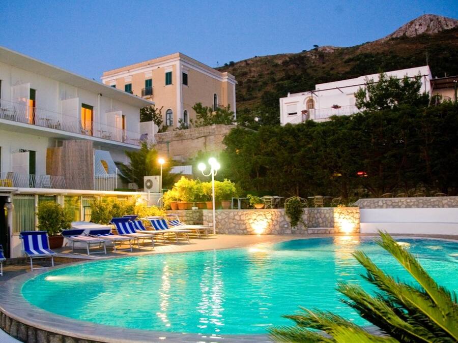 Seasonal outdoor pool, pool umbrellas, sun loungers