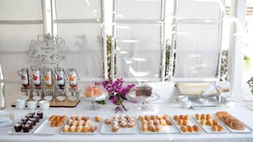 Free buffet breakfast